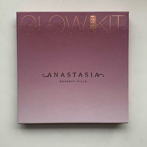 Anastasia Beverly Hills Glow Kit
